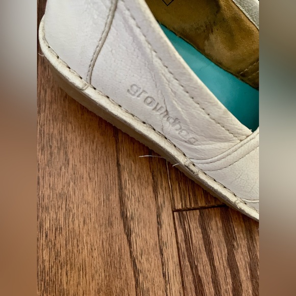 groundhog Slip On Sz 8 Cream Leather Rubber Sole Ballet - Picture 7 of 12